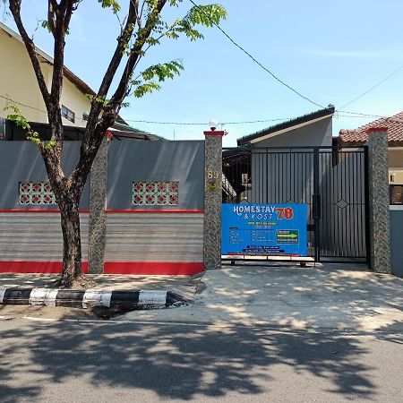 Homestay dan Kost 89 Jepara Bagian luar foto