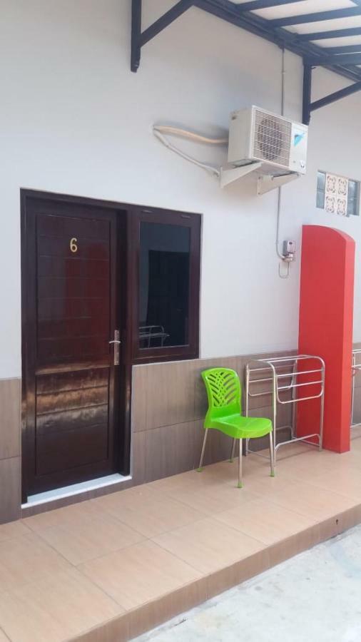 Homestay dan Kost 89 Jepara Bagian luar foto